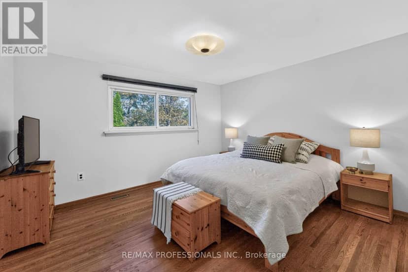 2467 Edenhurst Drive — photo 14 of 40