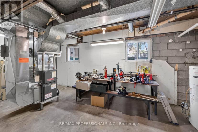 2467 Edenhurst Drive — photo 30 of 40