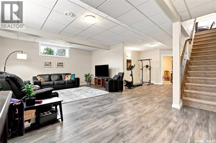 506 Antler CRESCENT — photo 22 of 40
