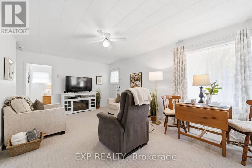 264 Douglas Street — photo 16 of 26