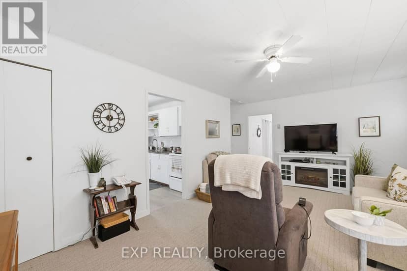 264 Douglas Street — photo 17 of 26