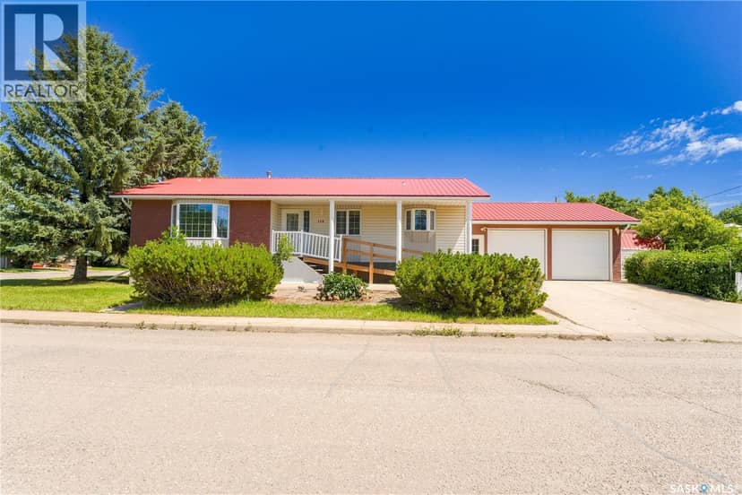 126 5th AVENUE W, Gravelbourg, photo 3