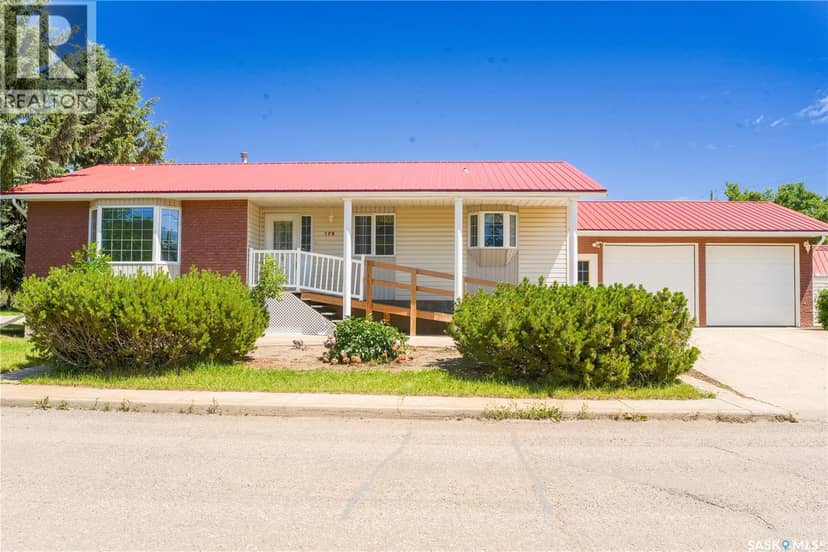 126 5th AVENUE W, Gravelbourg, photo 2