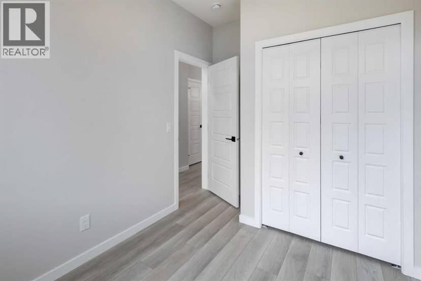 2002 Cobblebrook Crescent SW — photo 11 of 33