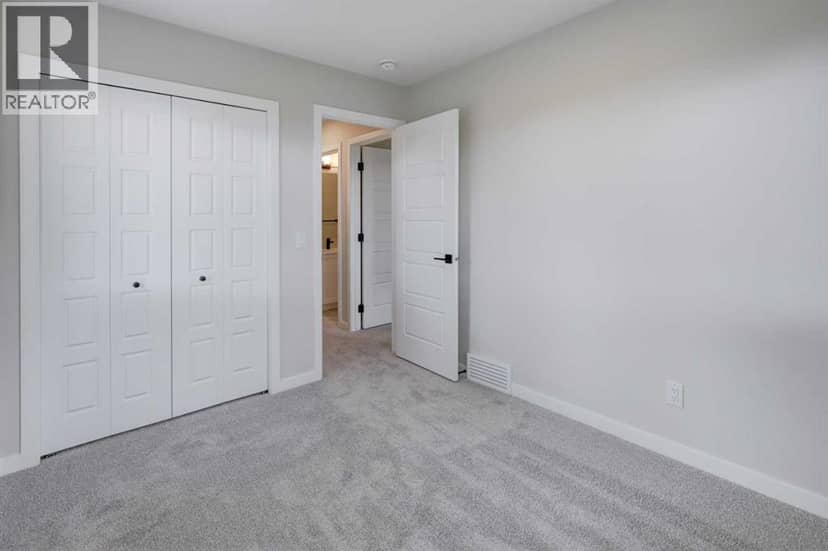 2002 Cobblebrook Crescent SW — photo 20 of 33