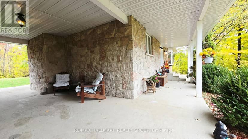 860 Munro Drive — photo 36 of 40