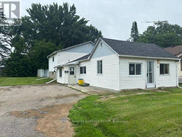 55 Alice Street, Smiths Falls, photo 3
