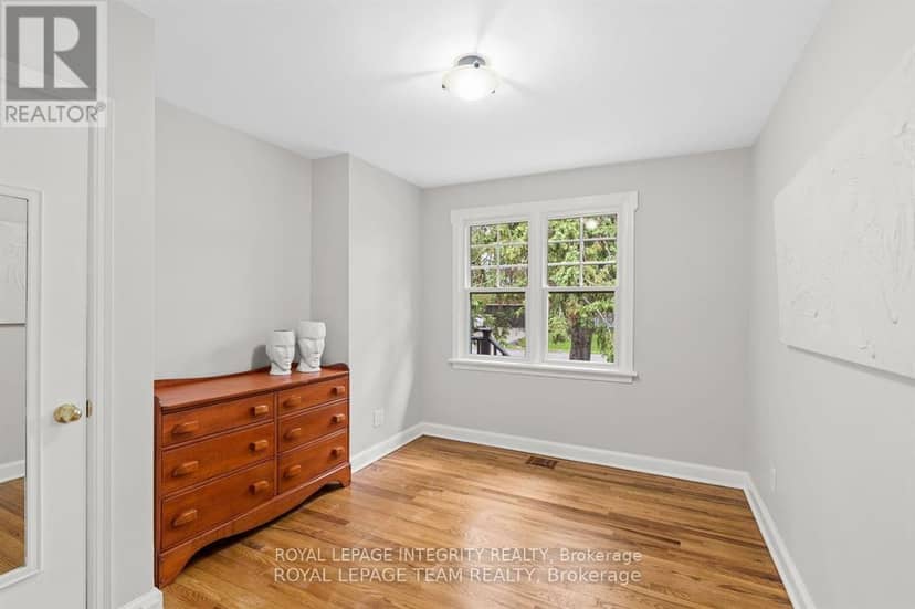 80 St Claire Avenue — photo 12 of 26