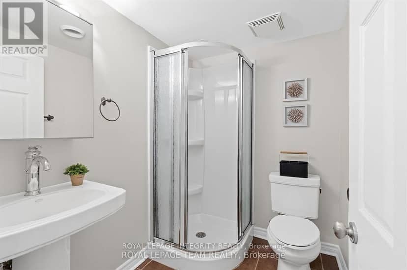 80 St Claire Avenue — photo 21 of 26