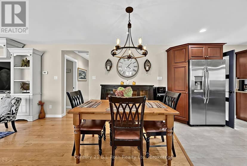 1754 South Sparrow Lake Road — photo 11 of 40