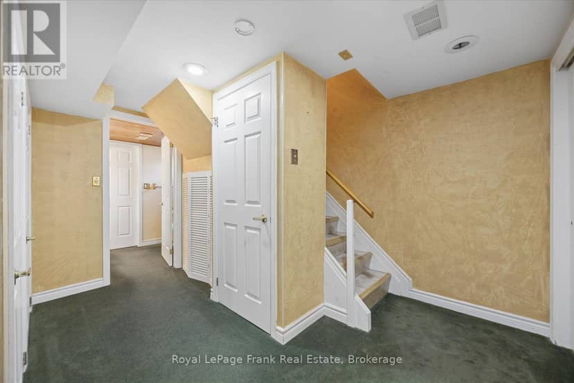 10 Sunicrest Boulevard — photo 17 of 31
