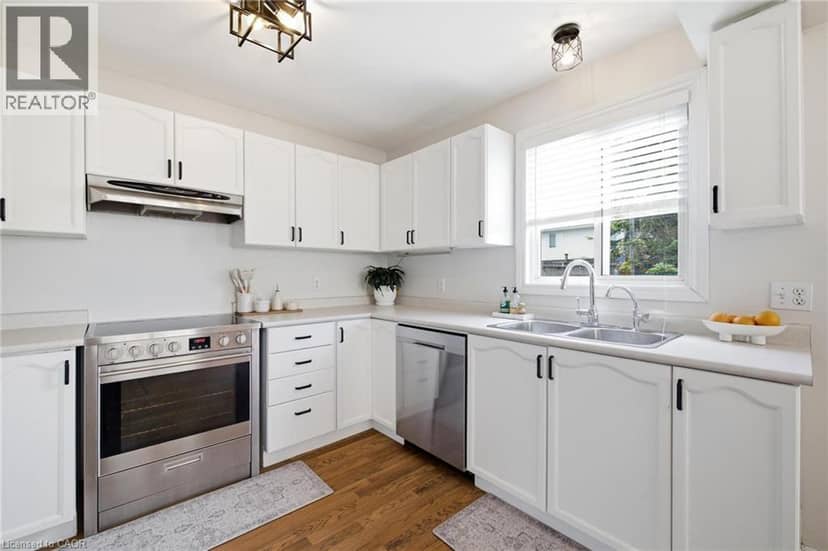 770 BROCK Street — photo 13 of 40