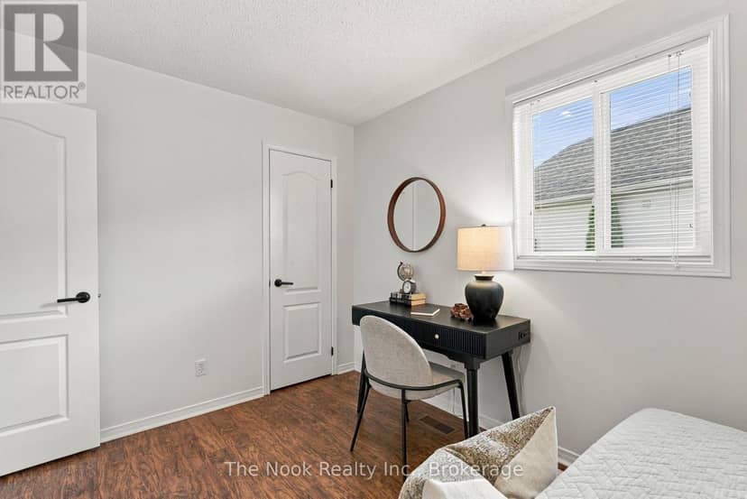 33 Laing Court — photo 29 of 40