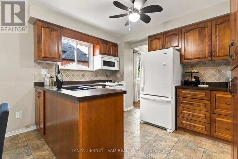 25 Coulton Court — photo 18 of 40
