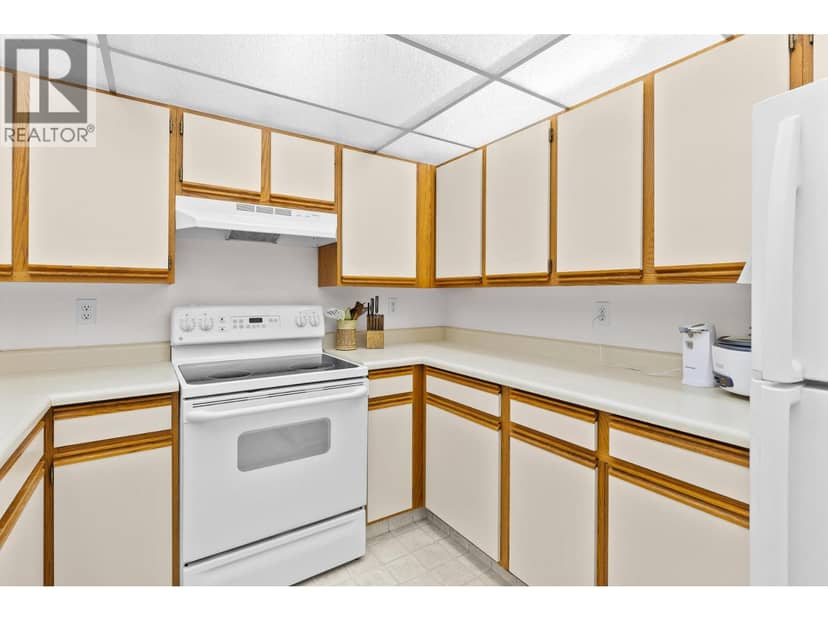 1045 Sutherland Avenue Unit# 214 — photo 9 of 40