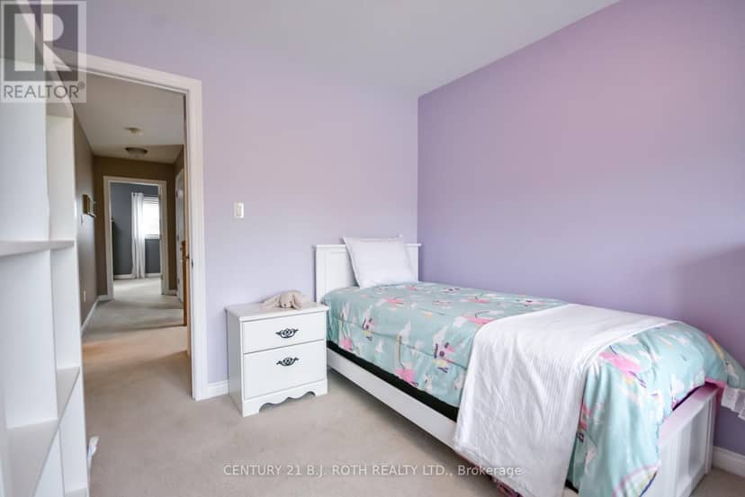 114 Stonemount Crescent — photo 15 of 36