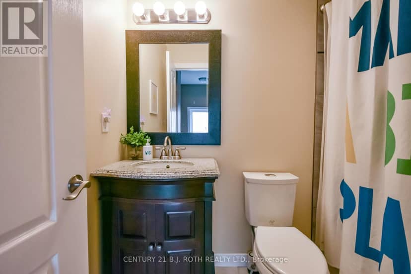 114 Stonemount Crescent — photo 18 of 36