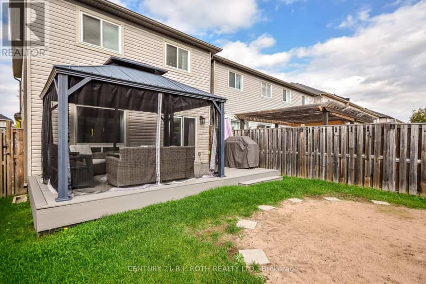 114 Stonemount Crescent — photo 32 of 36