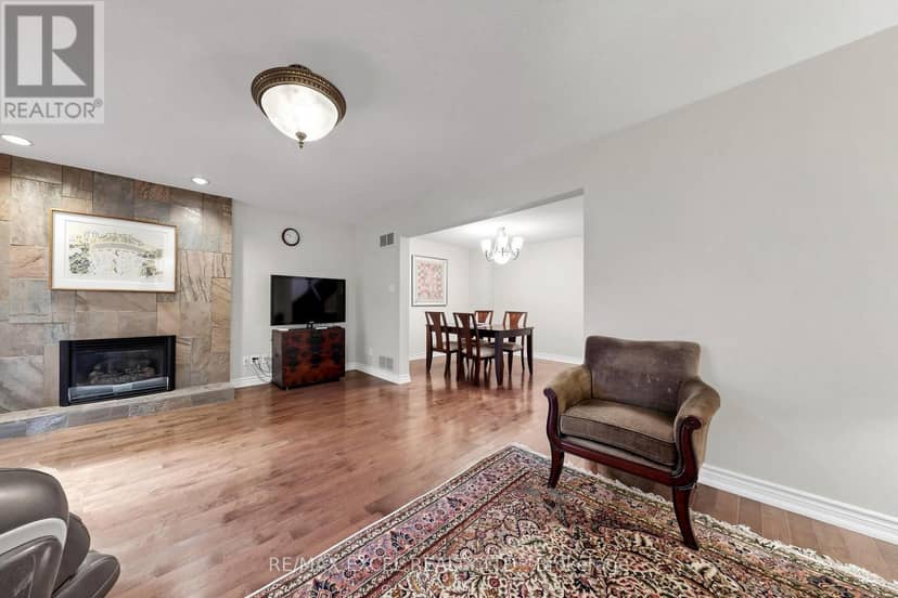 55 - 65 Quail Valley Lane, Markham, photo 8