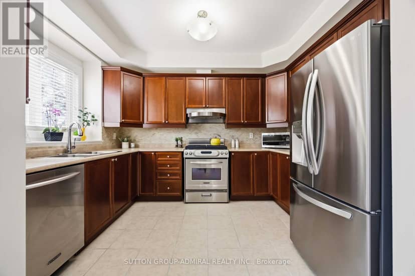 4 - 71 Puccini Drive — photo 12 of 31