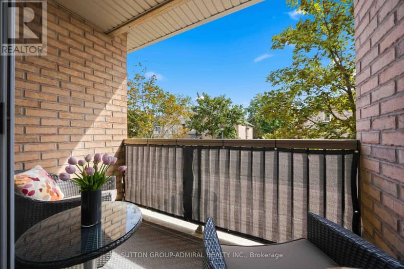 4 - 71 Puccini Drive — photo 16 of 31