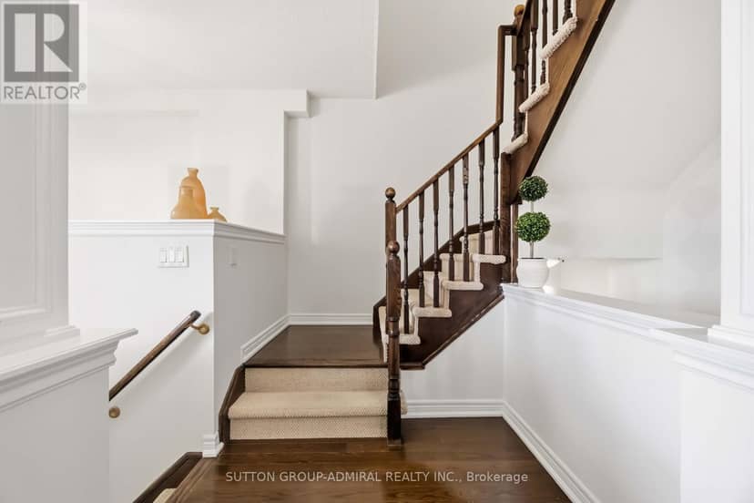 4 - 71 Puccini Drive — photo 17 of 31