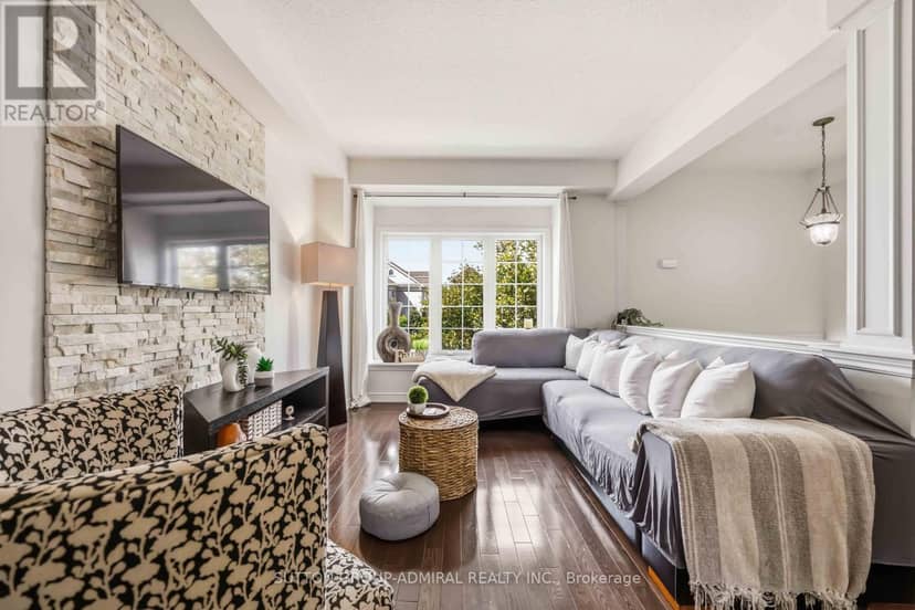 4 - 71 Puccini Drive — photo 5 of 31