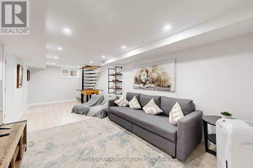 28 Timcourt Drive — photo 15 of 39