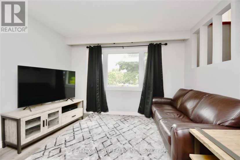 77 Carlton Road — photo 10 of 15