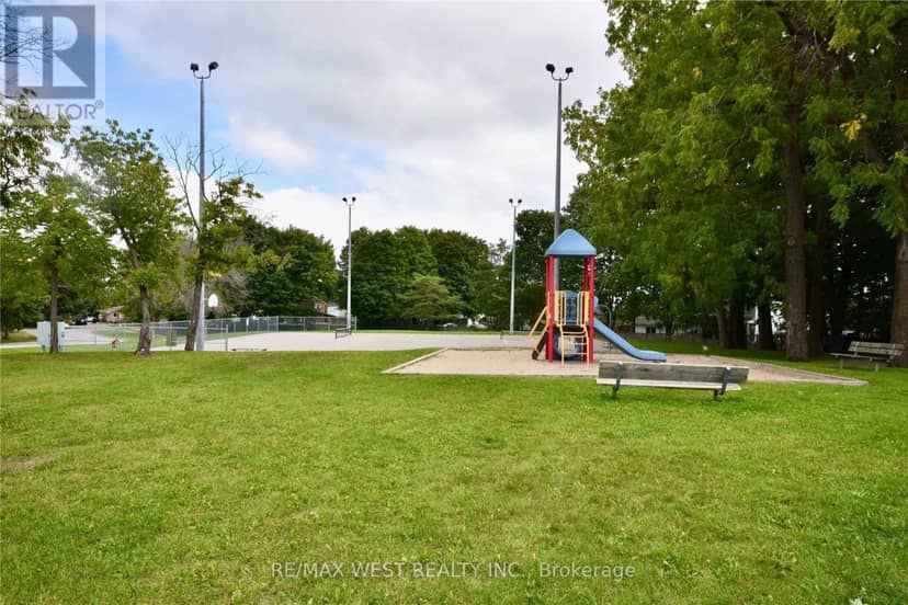 77 Carlton Road — photo 15 of 15
