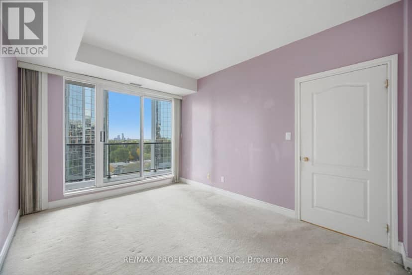901 - 2 Aberfoyle Crescent N — photo 14 of 27