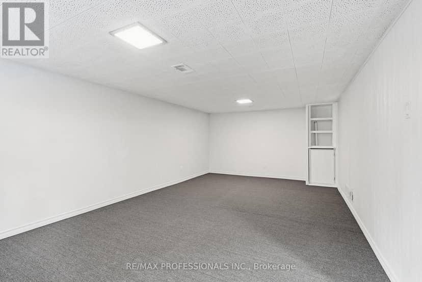 45 Fernalroy Boulevard — photo 34 of 40