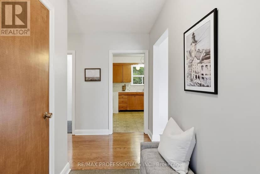 45 Fernalroy Boulevard — photo 4 of 40