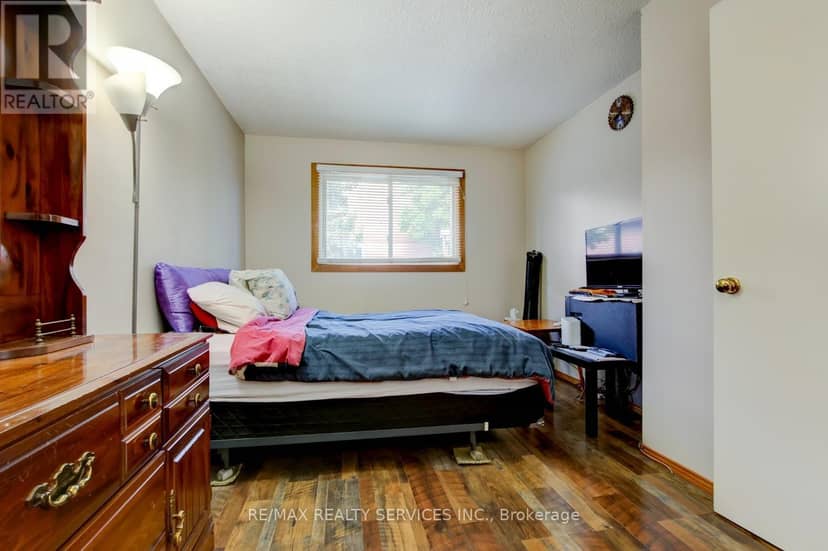 41 Greenleaf Crescent — photo 19 of 40
