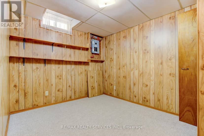 41 Greenleaf Crescent — photo 30 of 40