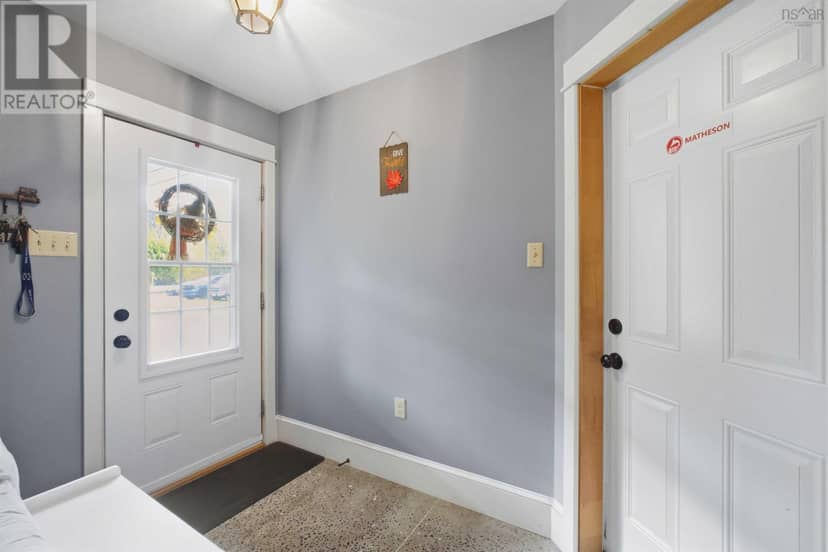 271 Hall Road — photo 15 of 40