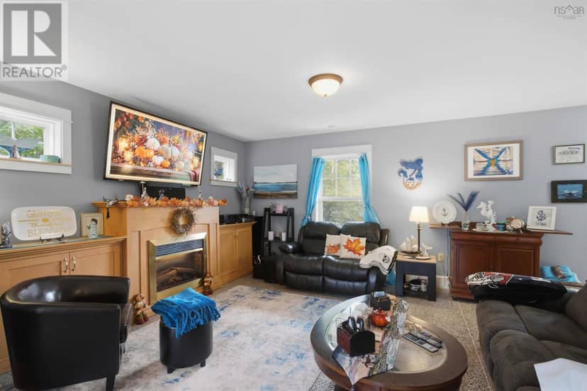 271 Hall Road, South Greenwood, photo 6