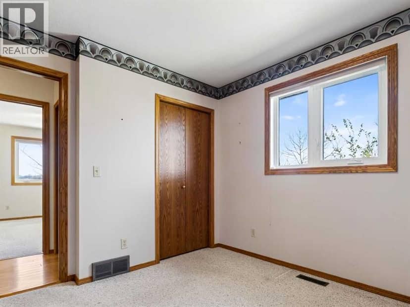 1542 Township Road 314 — photo 18 of 40