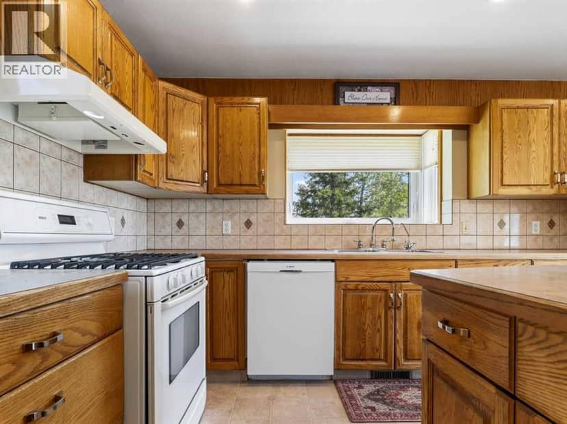 1542 Township Road 314 — photo 9 of 40