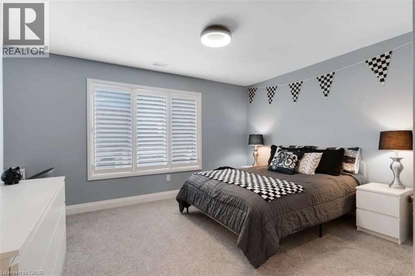 68 WALDAU Crescent — photo 31 of 40