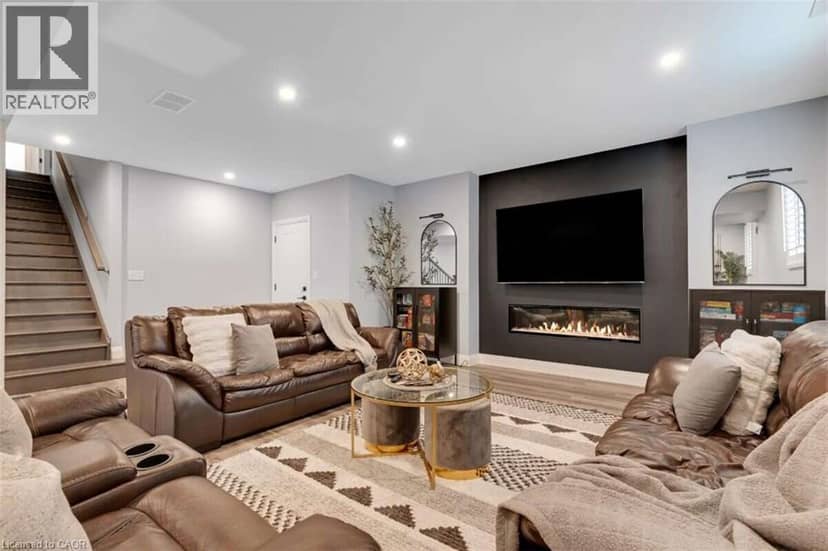 68 WALDAU Crescent — photo 36 of 40