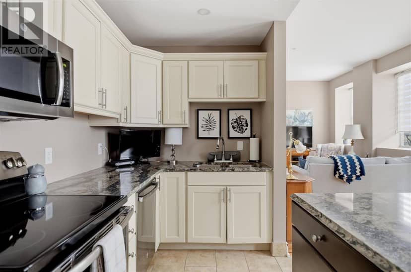 969 Queen ST # 205 — photo 13 of 33