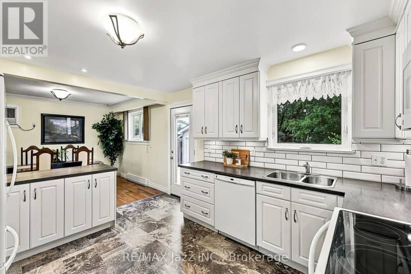 431 Bay Street — photo 17 of 40