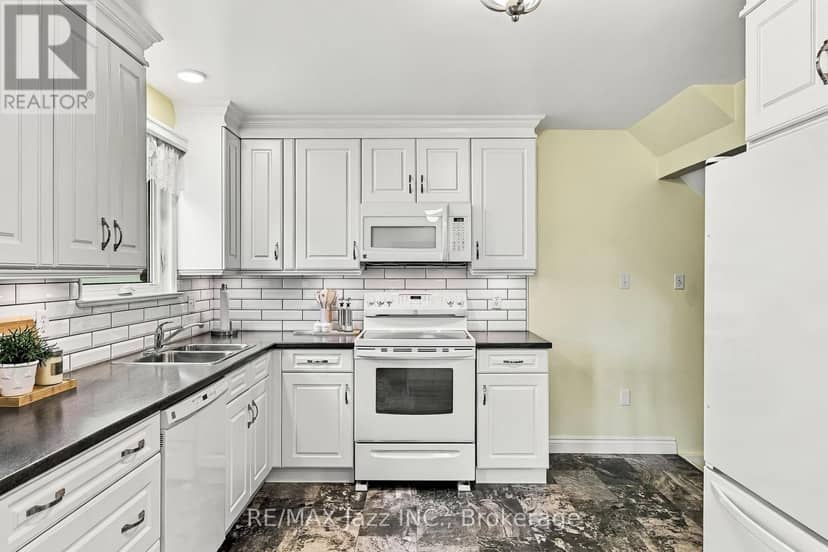 431 Bay Street — photo 19 of 40