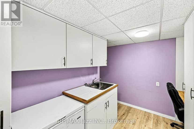 431 Bay Street — photo 36 of 40