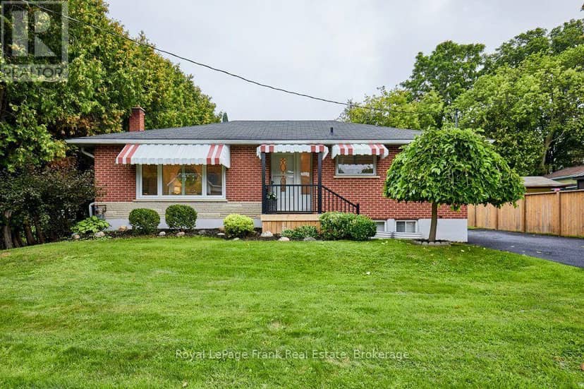 15111 Simcoe Street — photo 1 of 40