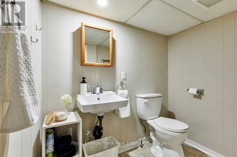 15111 Simcoe Street — photo 28 of 40