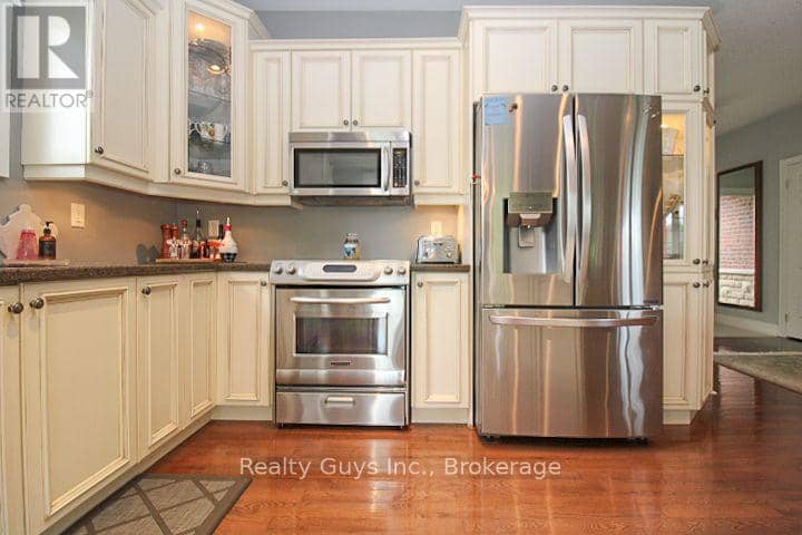 16 Crescent Moon Lane — photo 22 of 40