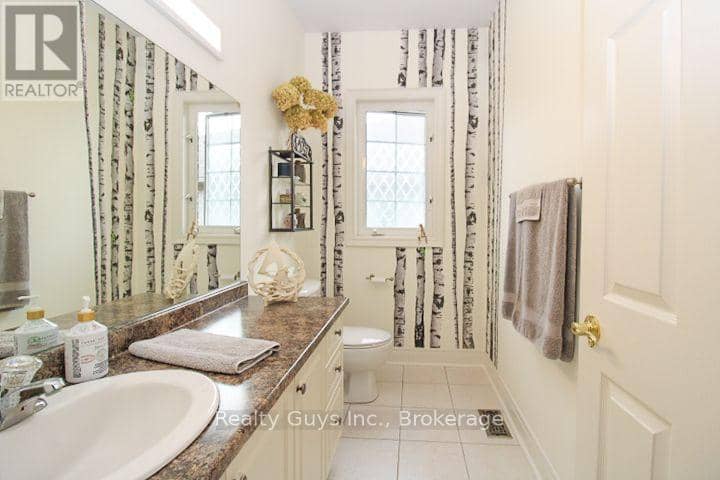 16 Crescent Moon Lane — photo 38 of 40