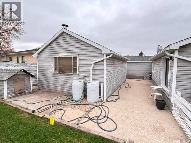 954 Brown STREET — photo 15 of 17
